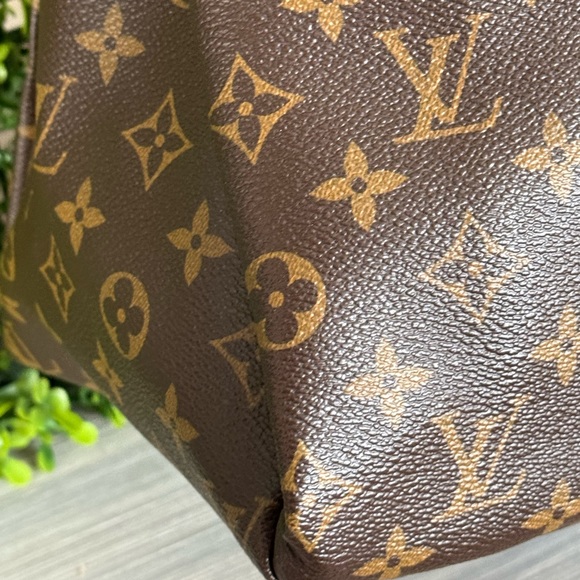 Pre owned Louis Vuitton Artsy MM - Picture 8 of 16